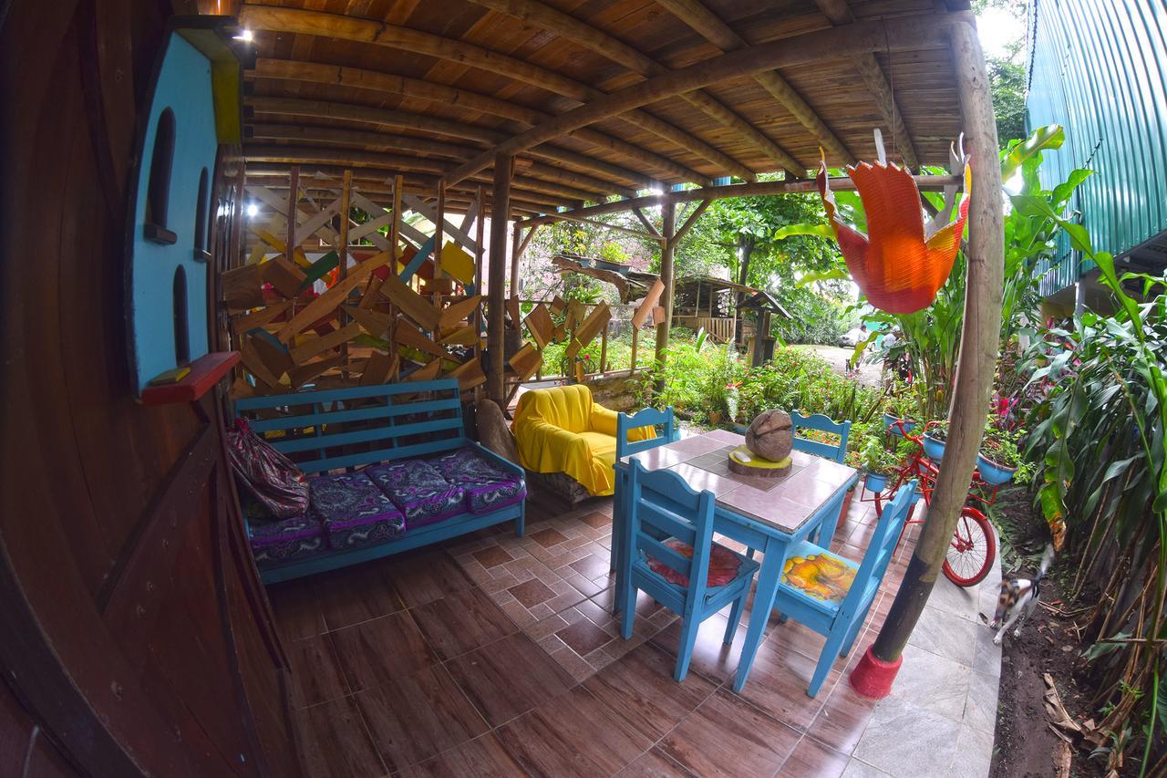 Wood House Hostel La Fortuna Екстер'єр фото