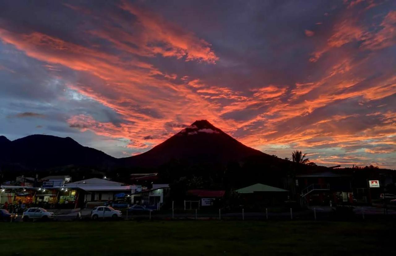 Wood House Hostel La Fortuna Екстер'єр фото