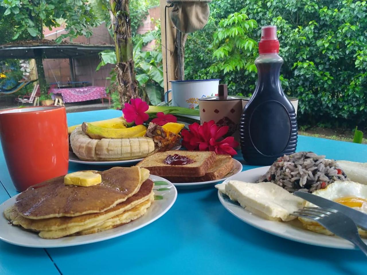 Wood House Hostel La Fortuna Екстер'єр фото
